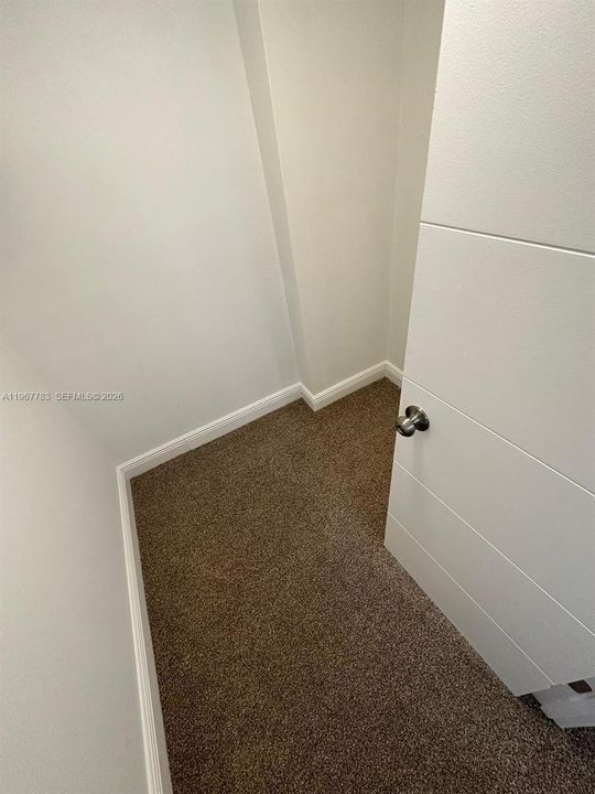 En Venta: $162,900 (1 camas, 1 baños, 826 Pies cuadrados)