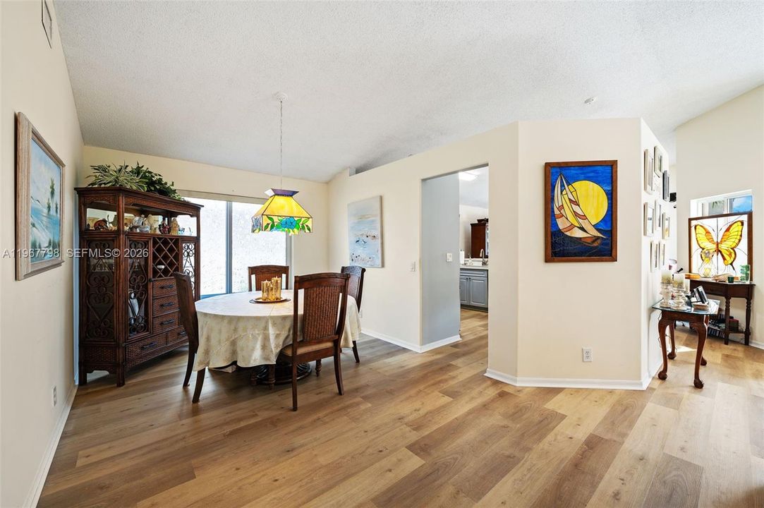 For Sale: $650,000 (3 beds, 2 baths, 1678 Square Feet)
