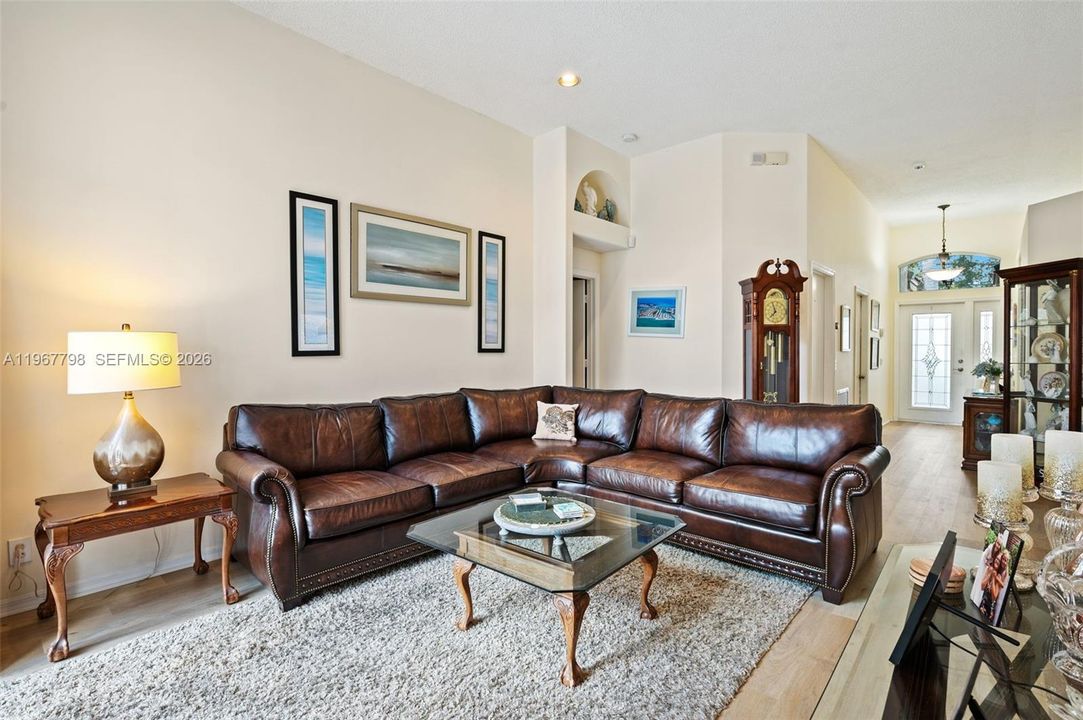 For Sale: $650,000 (3 beds, 2 baths, 1678 Square Feet)