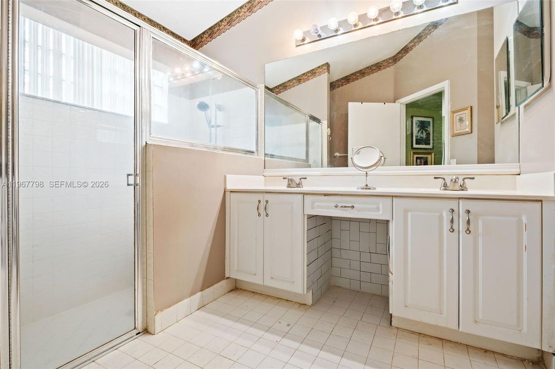 For Sale: $650,000 (3 beds, 2 baths, 1678 Square Feet)