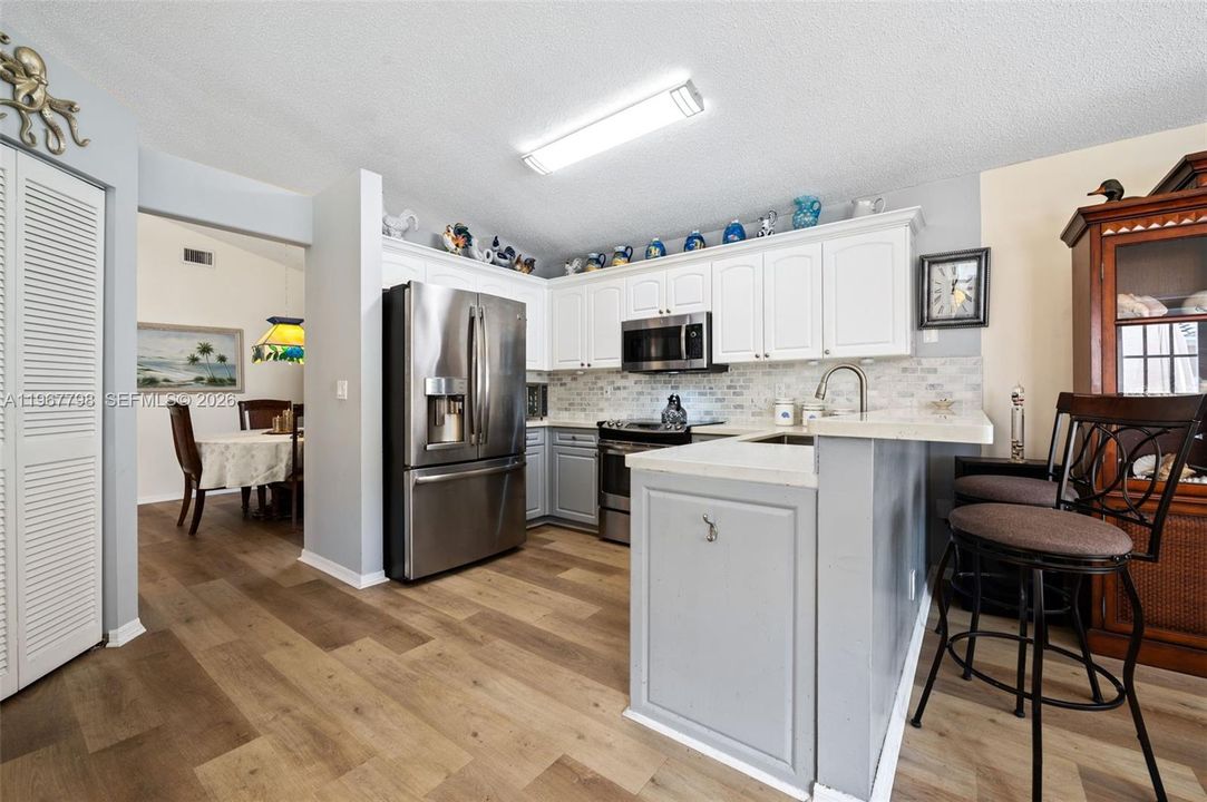 For Sale: $650,000 (3 beds, 2 baths, 1678 Square Feet)
