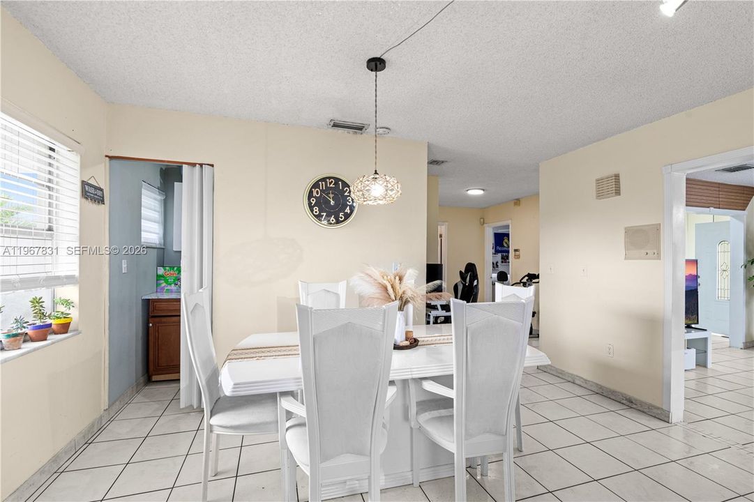 Active With Contract: $975,000 (0 beds, 0 baths, 3244 Square Feet)
