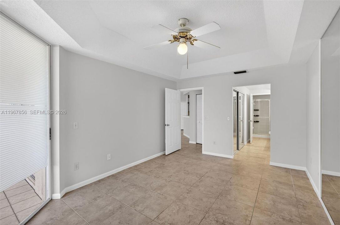 На продажу: $329,000 (2 спален, 2 ванн, 1160 Квадратных фут)