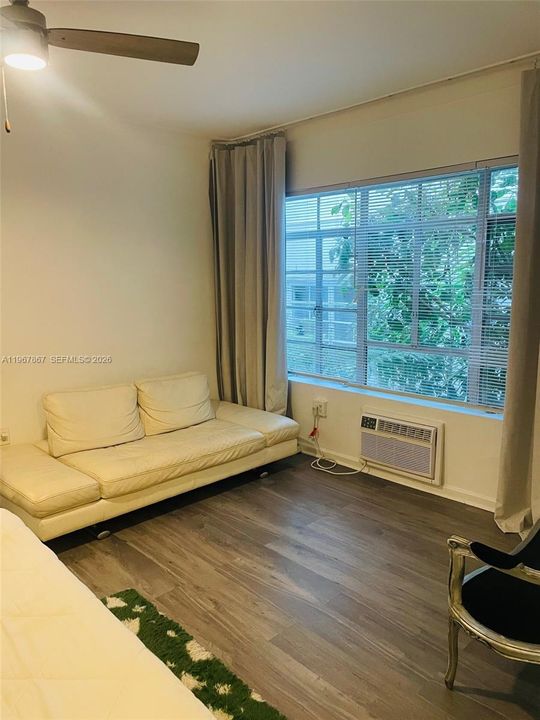 En Venta: $215,000 (0 camas, 1 baños, 430 Pies cuadrados)