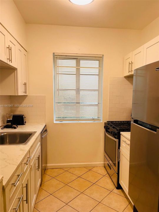 En Venta: $215,000 (0 camas, 1 baños, 430 Pies cuadrados)