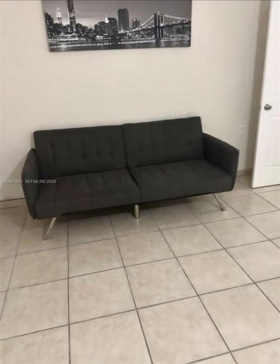 В аренду: $1,299 (1 спален, 1 ванн, 2009 Квадратных фут)
