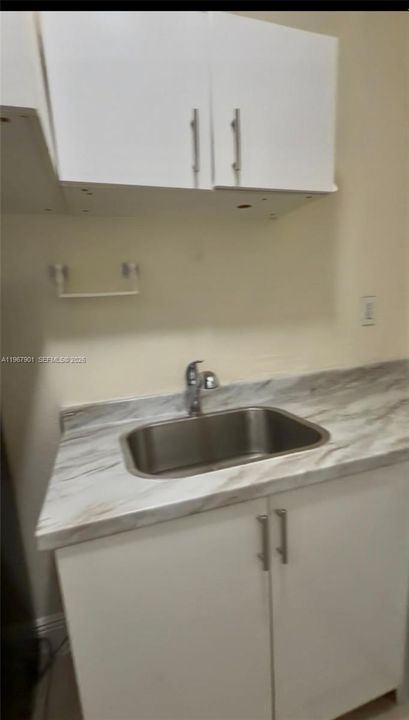 В аренду: $1,299 (1 спален, 1 ванн, 2009 Квадратных фут)