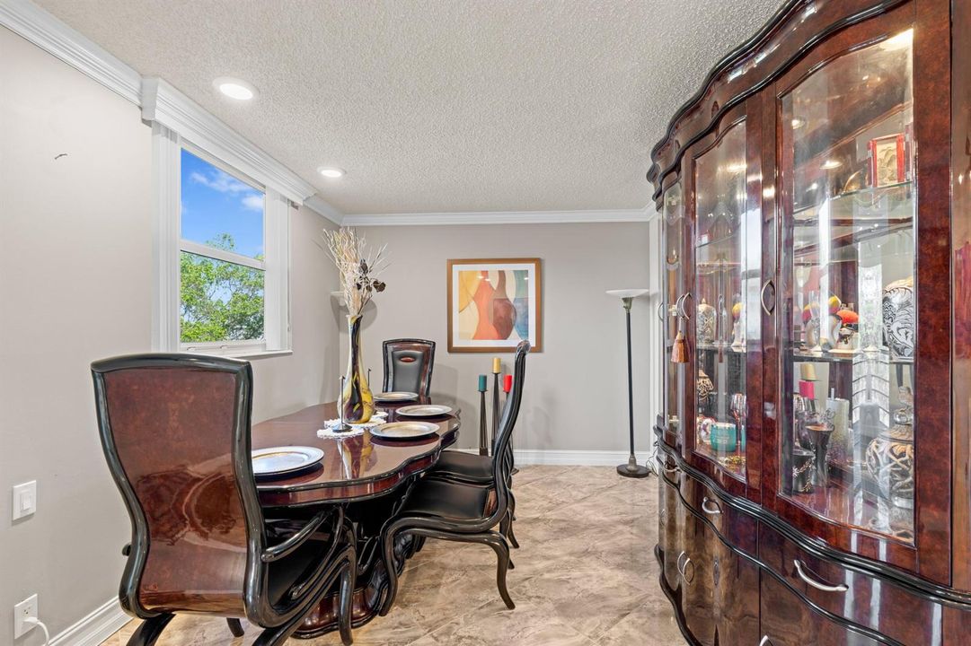 Convertible Room Can Be Third Bedroom
