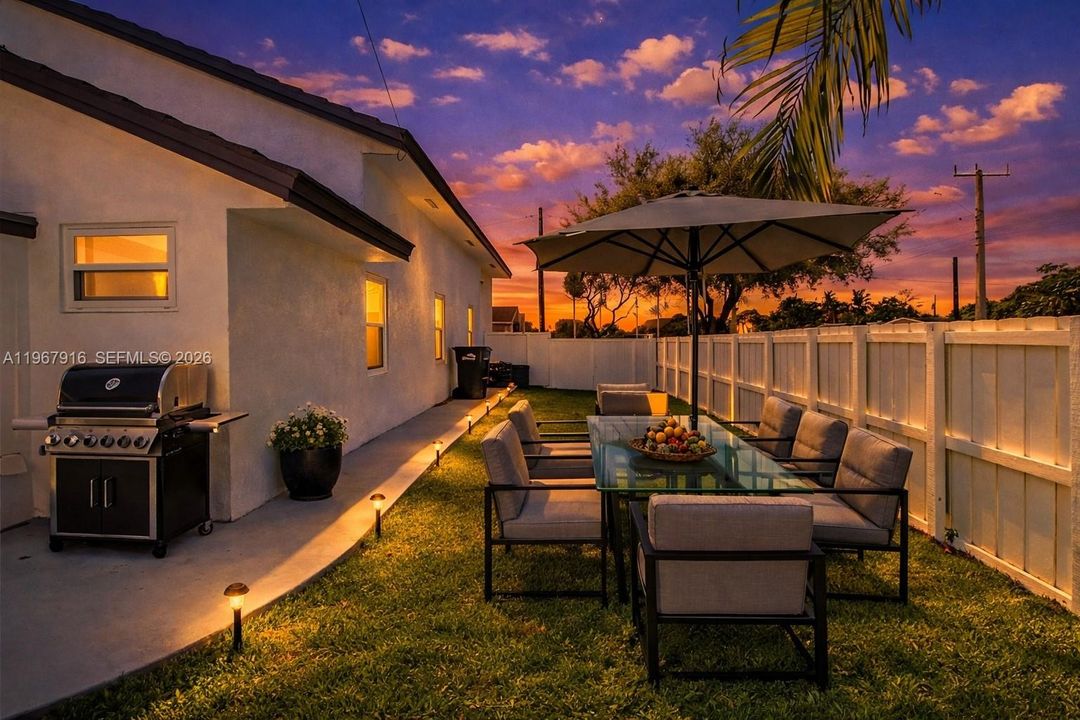 For Sale: $742,500 (4 beds, 3 baths, 1816 Square Feet)