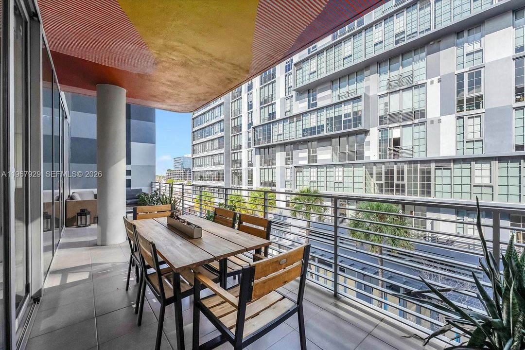 For Sale: $850,000 (2 beds, 2 baths, 1420 Square Feet)
