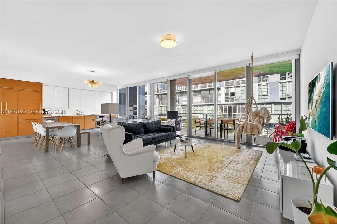 For Sale: $850,000 (2 beds, 2 baths, 1420 Square Feet)