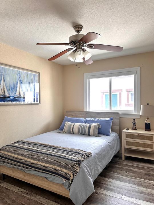 Recently Sold: $825,000 (3 beds, 2 baths, 1333 Square Feet)