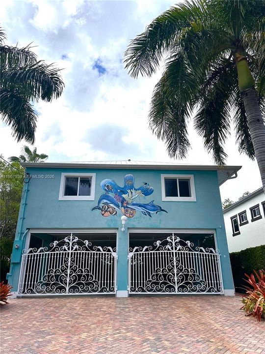 Recently Sold: $825,000 (3 beds, 2 baths, 1333 Square Feet)