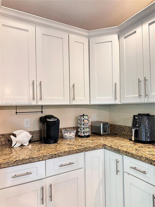 Recently Sold: $825,000 (3 beds, 2 baths, 1333 Square Feet)