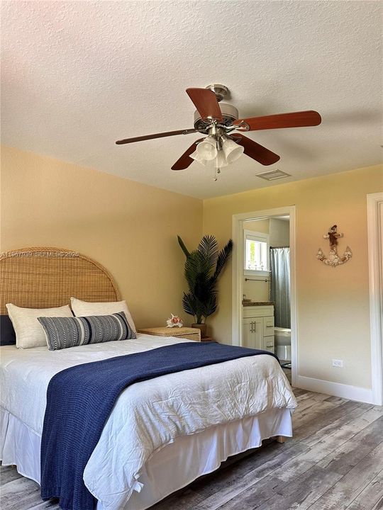 Recently Sold: $825,000 (3 beds, 2 baths, 1333 Square Feet)