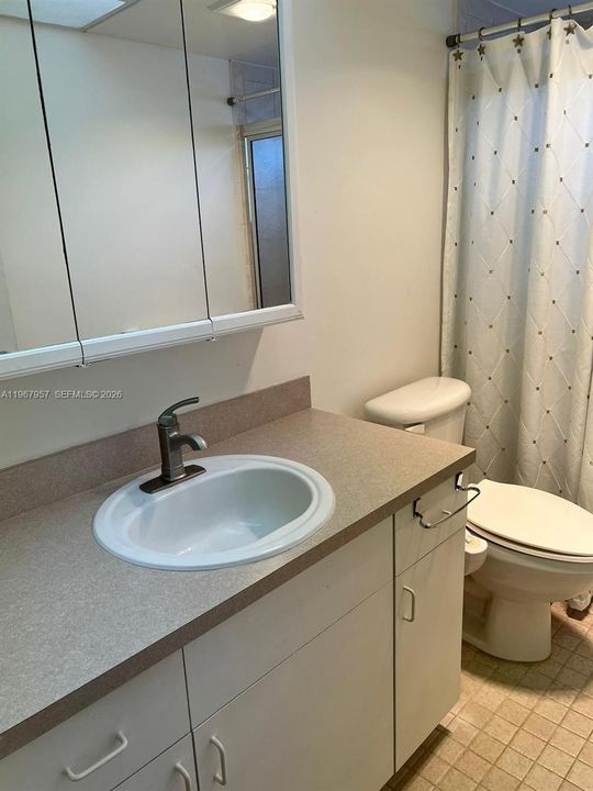 For Sale: $74,900 (1 beds, 1 baths, 850 Square Feet)