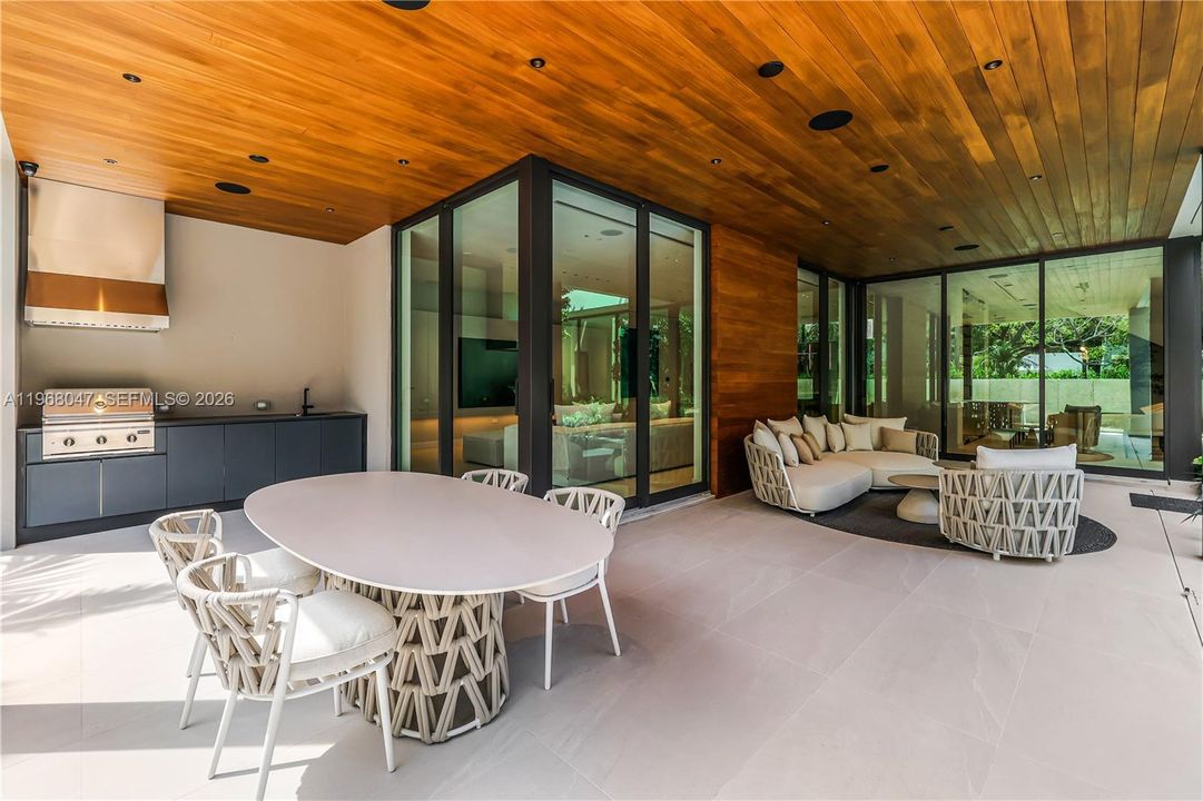 En Venta: $9,995,000 (7 camas, 7 baños, 5677 Pies cuadrados)