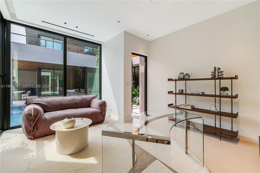 En Venta: $9,995,000 (7 camas, 7 baños, 5677 Pies cuadrados)