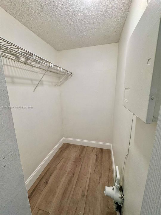 Activo con contrato: $225,000 (2 camas, 2 baños, 1132 Pies cuadrados)