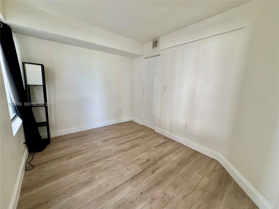 Activo con contrato: $225,000 (2 camas, 2 baños, 1132 Pies cuadrados)