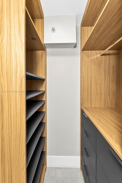 На продажу: $1,240,000 (3 спален, 2 ванн, 2056 Квадратных фут)