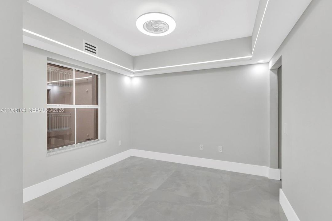 На продажу: $1,240,000 (3 спален, 2 ванн, 2056 Квадратных фут)