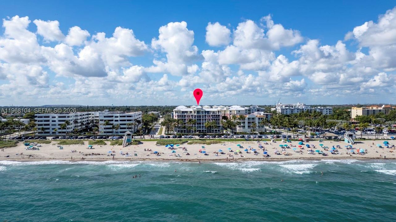 На продажу: $1,240,000 (3 спален, 2 ванн, 2056 Квадратных фут)