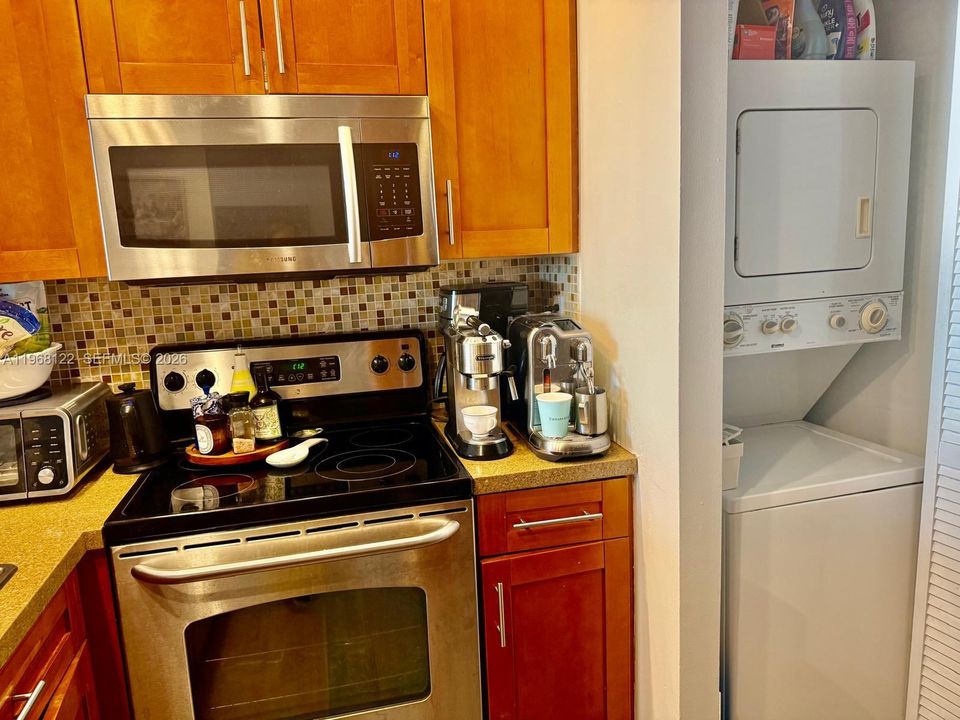 En Venta: $385,000 (1 camas, 1 baños, 757 Pies cuadrados)