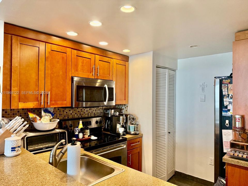 En Venta: $385,000 (1 camas, 1 baños, 757 Pies cuadrados)