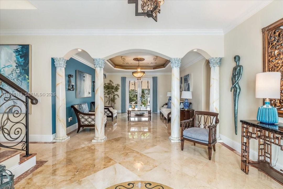 For Sale: $1,895,000 (6 beds, 5 baths, 4256 Square Feet)