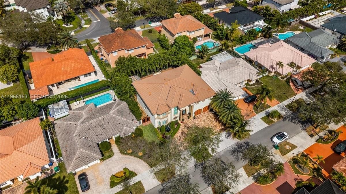 For Sale: $1,895,000 (6 beds, 5 baths, 4256 Square Feet)
