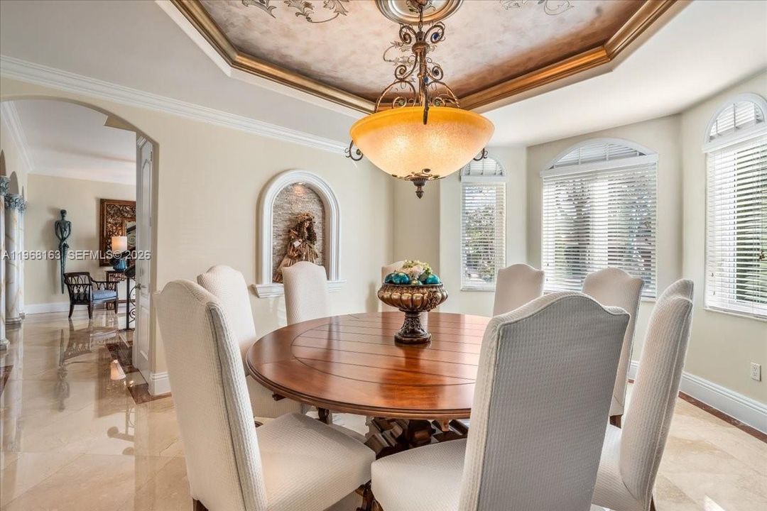 For Sale: $1,895,000 (6 beds, 5 baths, 4256 Square Feet)