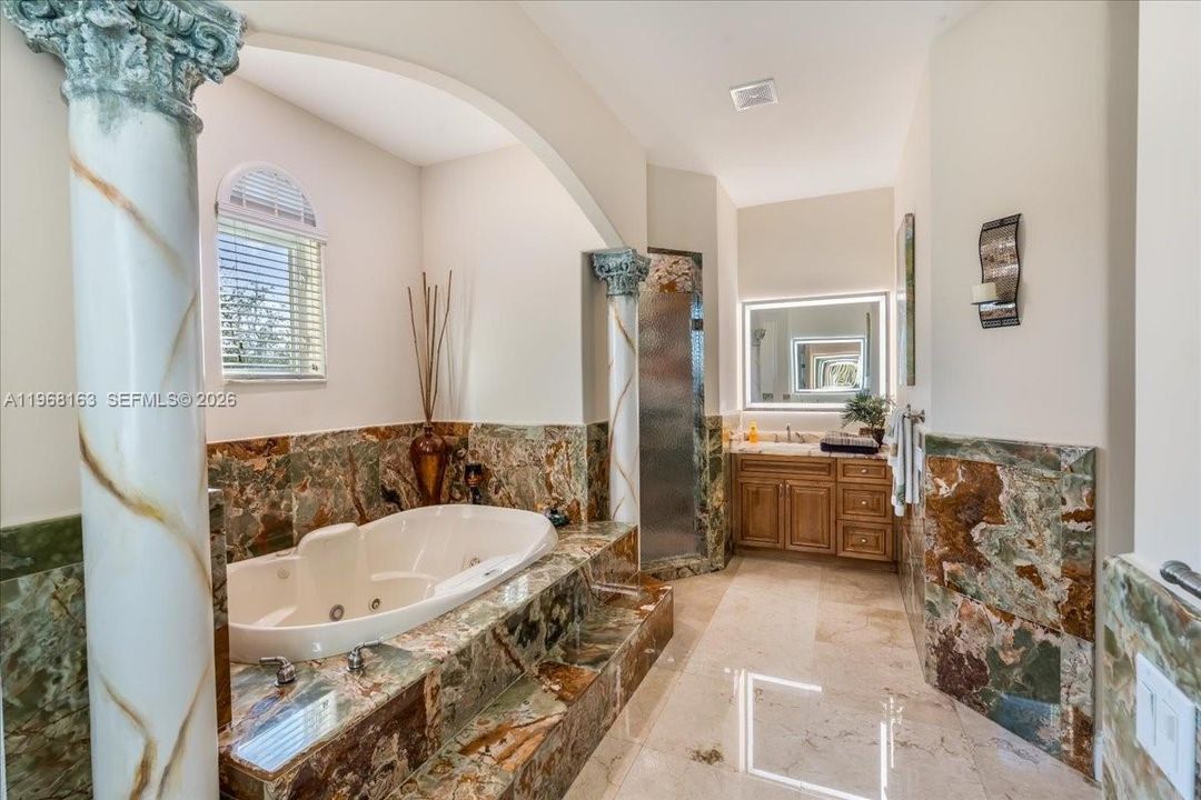 For Sale: $1,895,000 (6 beds, 5 baths, 4256 Square Feet)