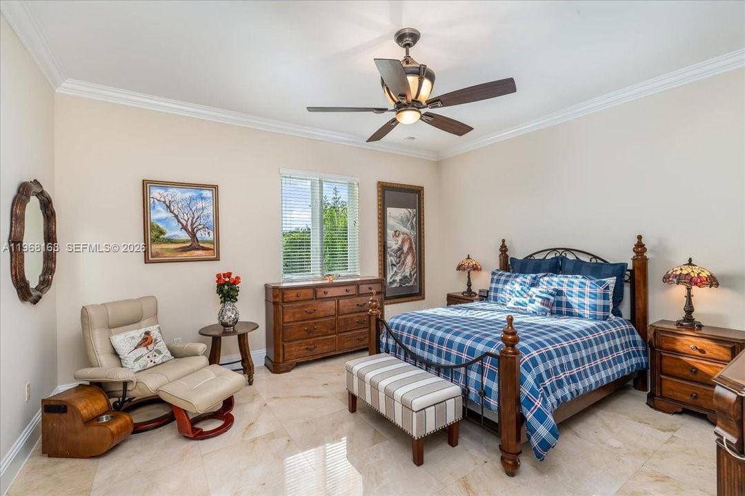 For Sale: $1,895,000 (6 beds, 5 baths, 4256 Square Feet)