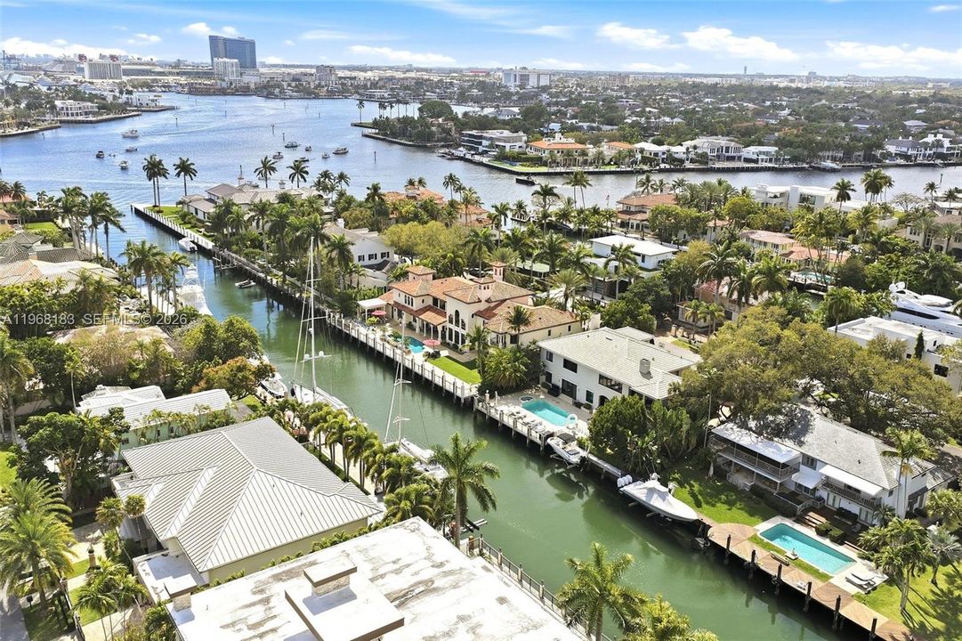 На продажу: $12,490,000 (6 спален, 7 ванн, 8365 Квадратных фут)
