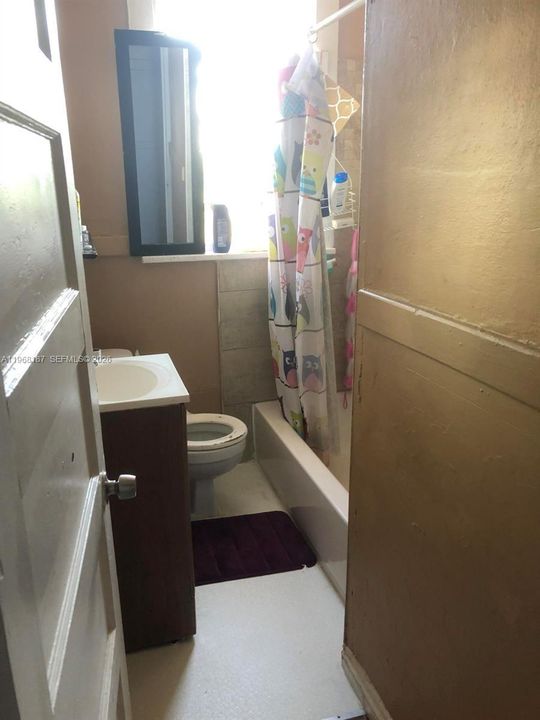 For Sale: $975,000 (0 beds, 0 baths, 2976 Square Feet)