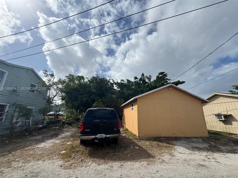 For Sale: $975,000 (0 beds, 0 baths, 2976 Square Feet)