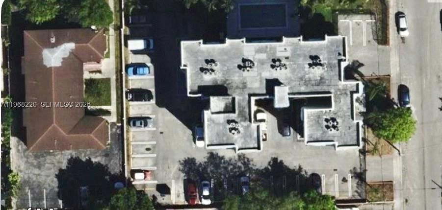 For Sale: $229,900 (2 beds, 1 baths, 710 Square Feet)