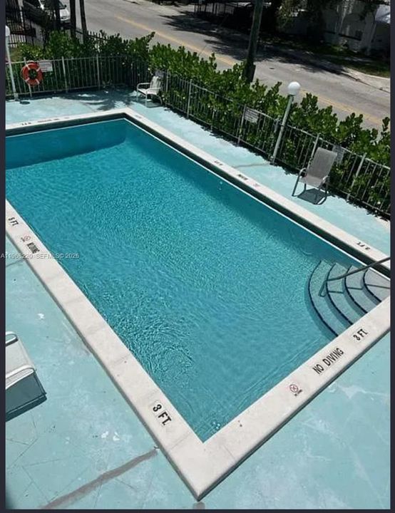 For Sale: $229,900 (2 beds, 1 baths, 710 Square Feet)