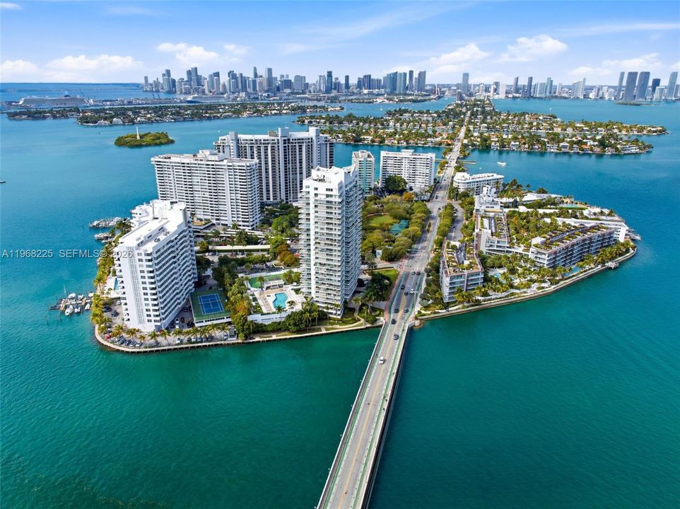 For Sale: $1,199,000 (2 beds, 2 baths, 1463 Square Feet)