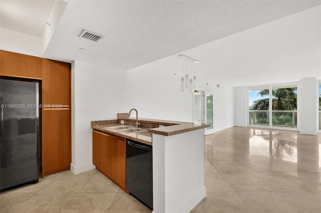 For Sale: $1,199,000 (2 beds, 2 baths, 1463 Square Feet)