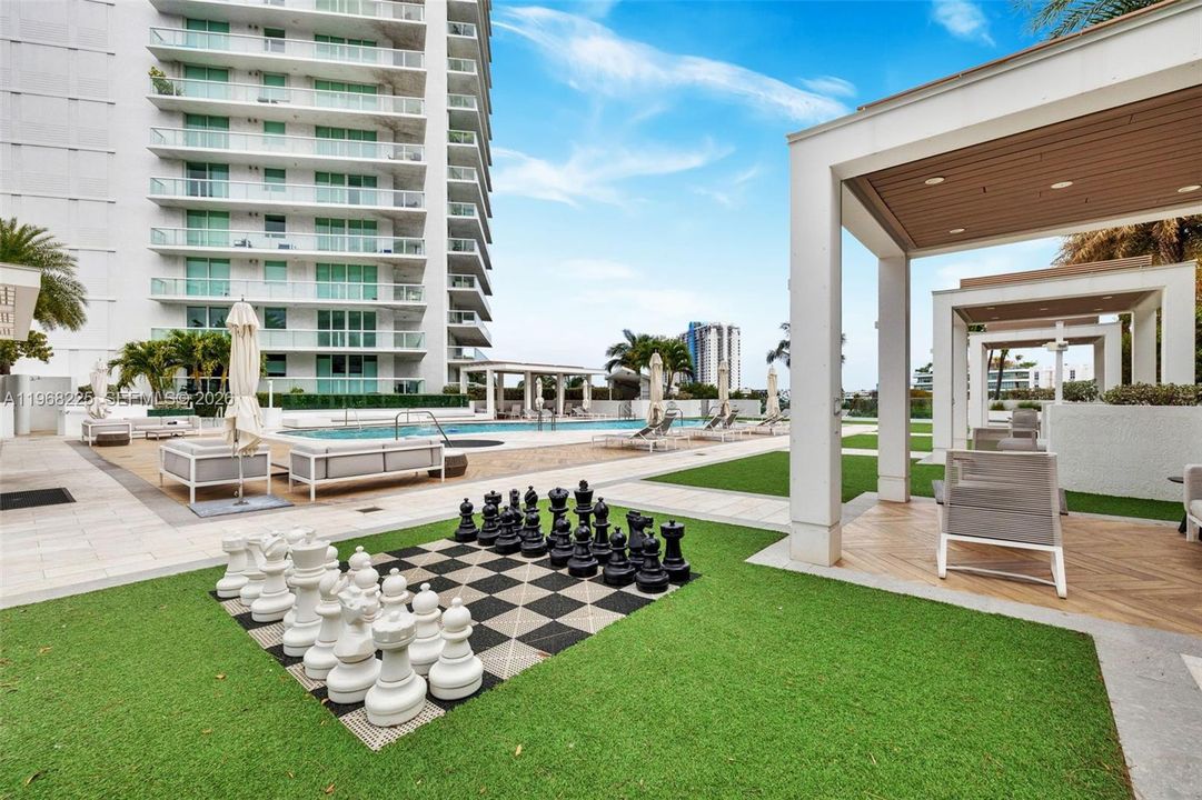 For Sale: $1,199,000 (2 beds, 2 baths, 1463 Square Feet)