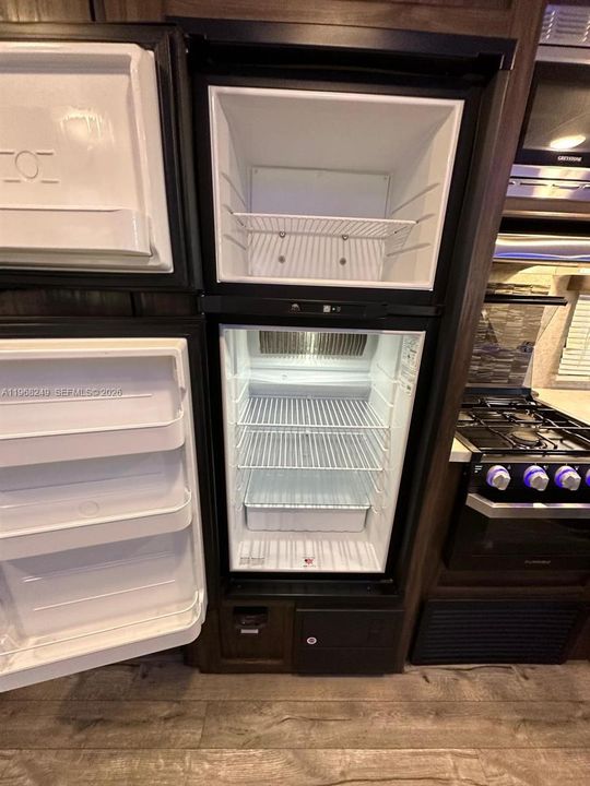 Recientemente alquilado: $1,100 (3 camas, 1 baños, 1072 Pies cuadrados)