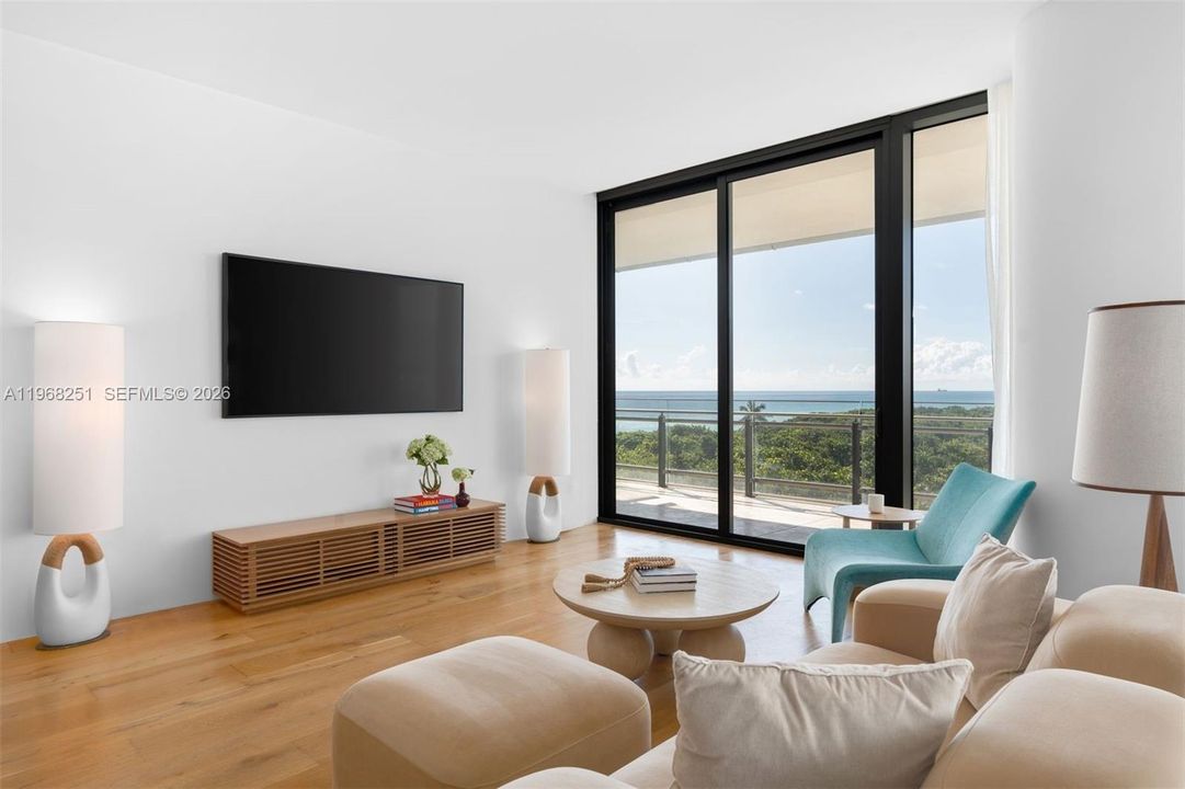 Active With Contract: $4,850,000 (2 beds, 2 baths, 1602 Square Feet)