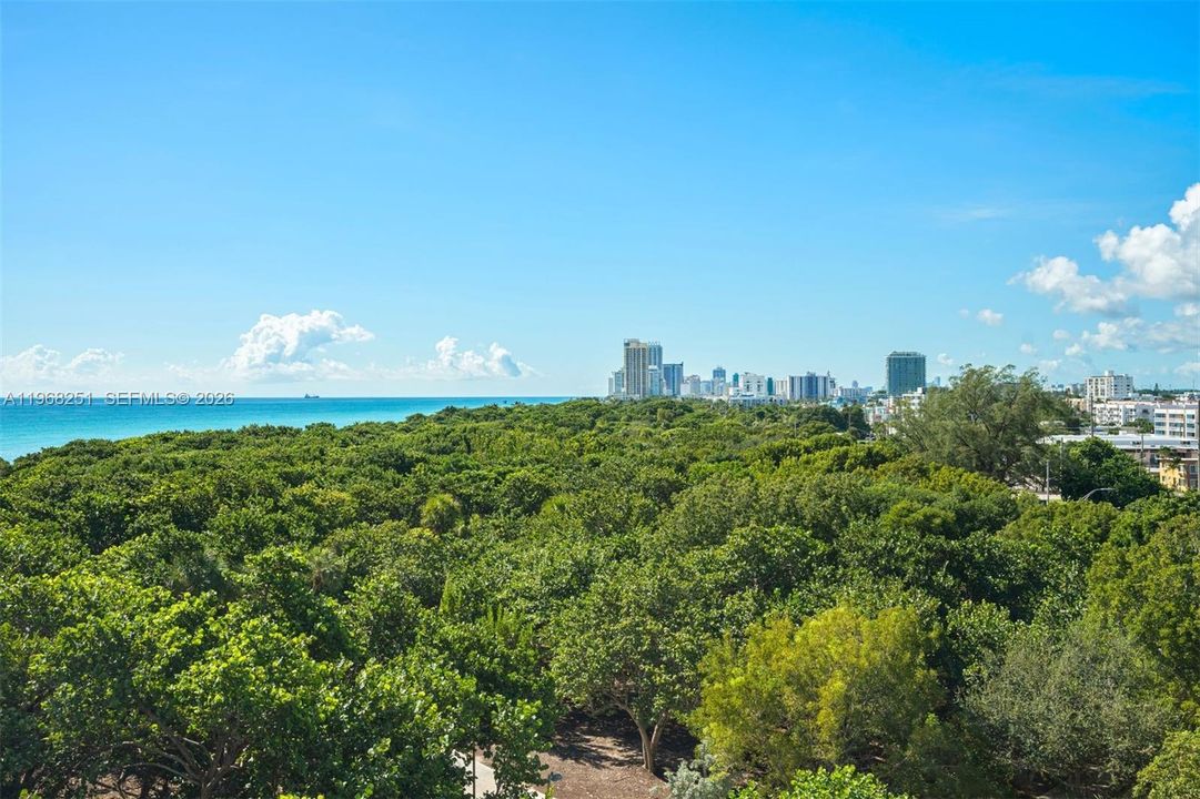 Active With Contract: $4,850,000 (2 beds, 2 baths, 1602 Square Feet)
