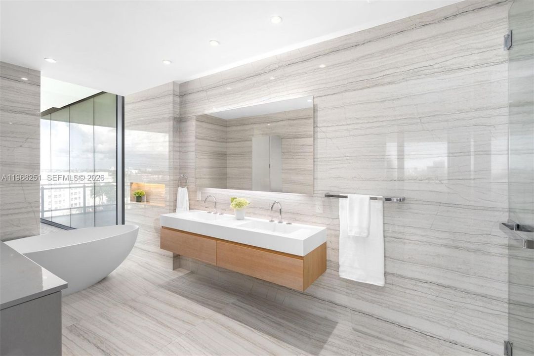 Active With Contract: $4,850,000 (2 beds, 2 baths, 1602 Square Feet)