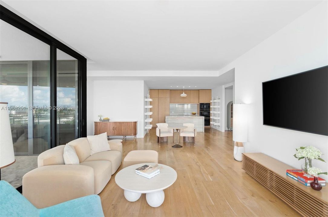 Active With Contract: $4,850,000 (2 beds, 2 baths, 1602 Square Feet)