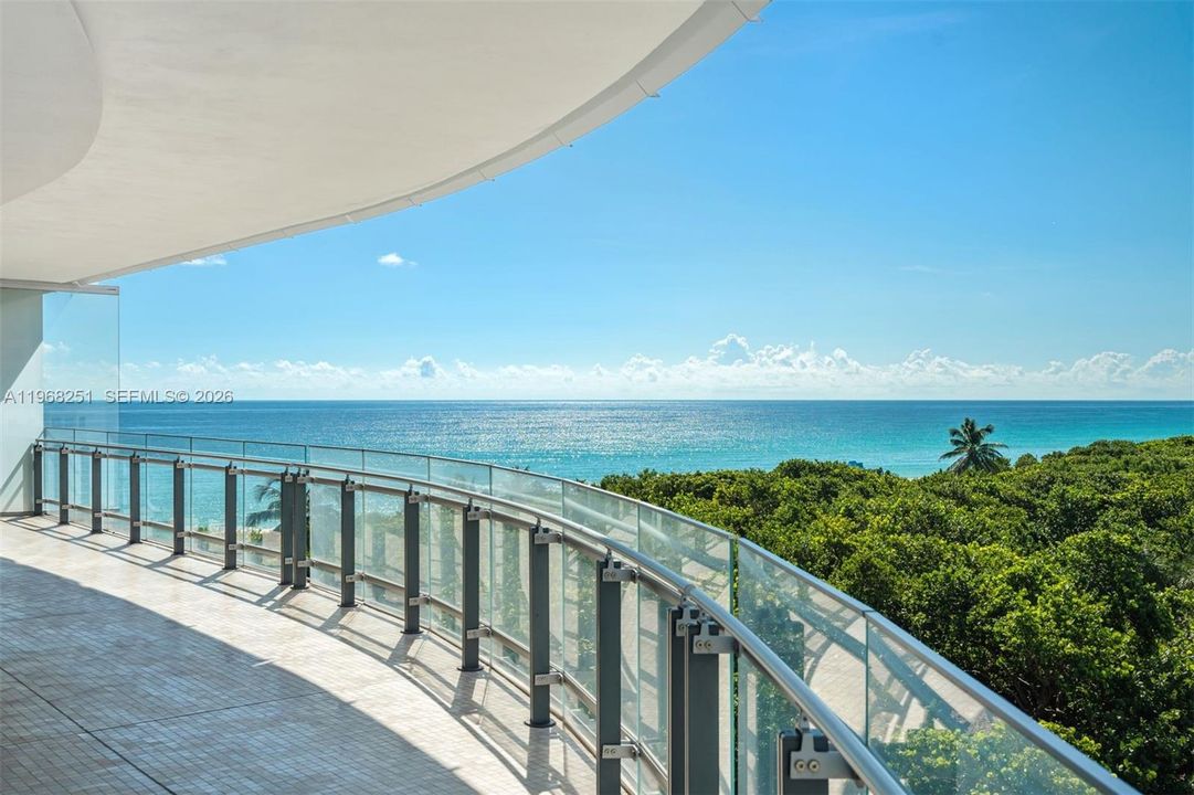 Active With Contract: $4,850,000 (2 beds, 2 baths, 1602 Square Feet)