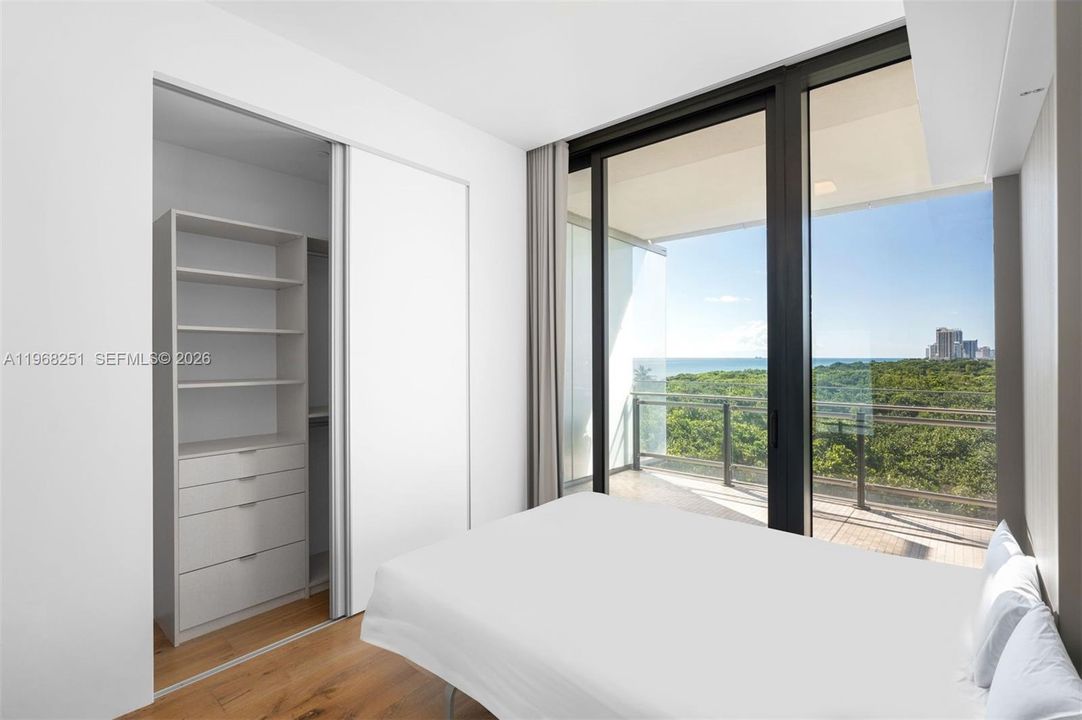 Active With Contract: $4,850,000 (2 beds, 2 baths, 1602 Square Feet)