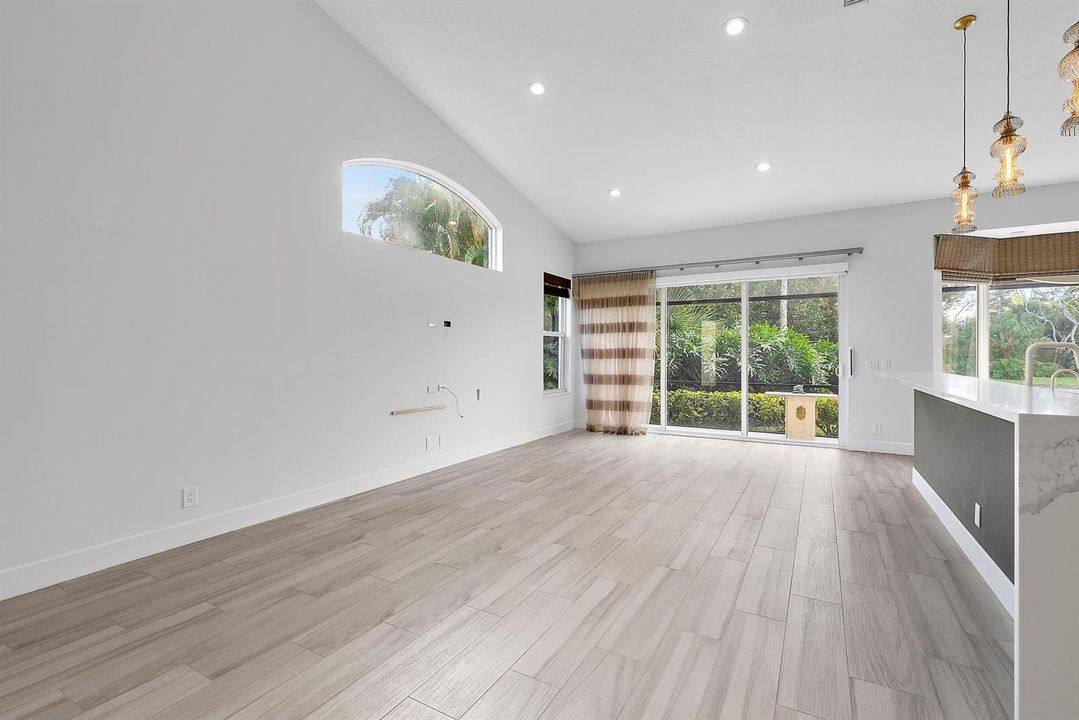 8110 Sandpiper Way
